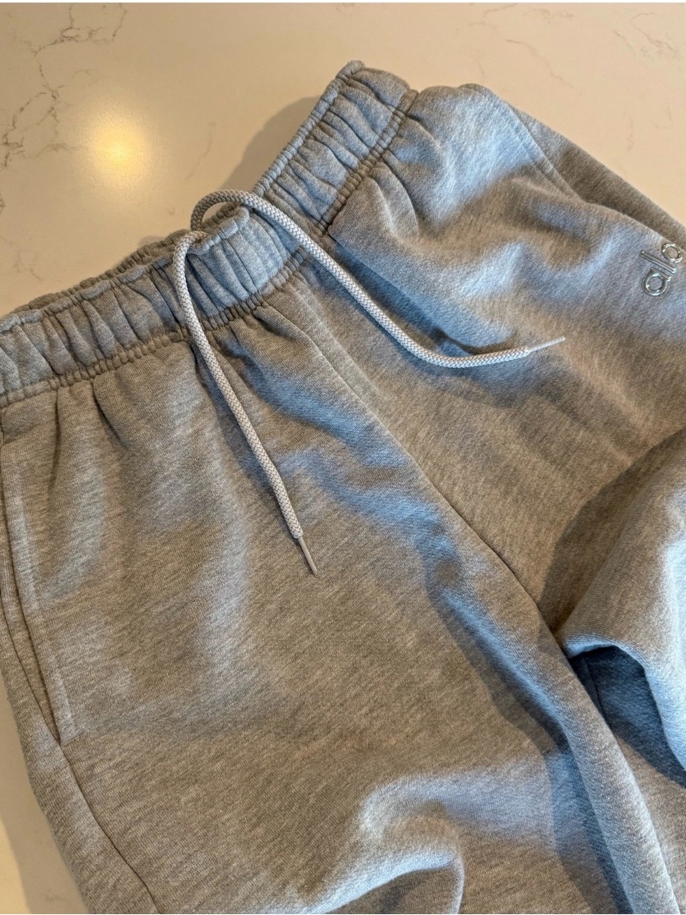 ALO YOGA ACCOLADE PANTS - Picture 5 of 6